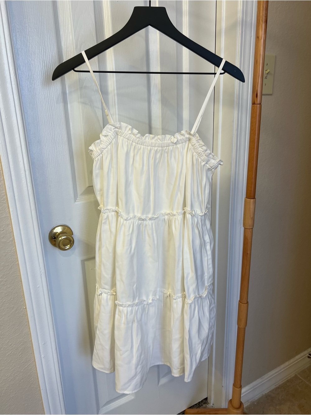 Women's White Tiered Spaghetti-Strap Mini Dress